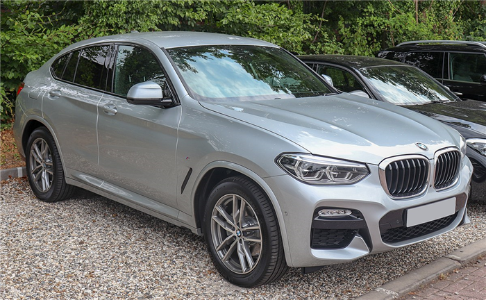 Особенности модели BMW X4 M40d